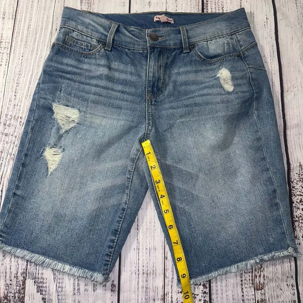 Juicy Couture Women's Distressed Raw Hem Bermuda Denim jorts-4